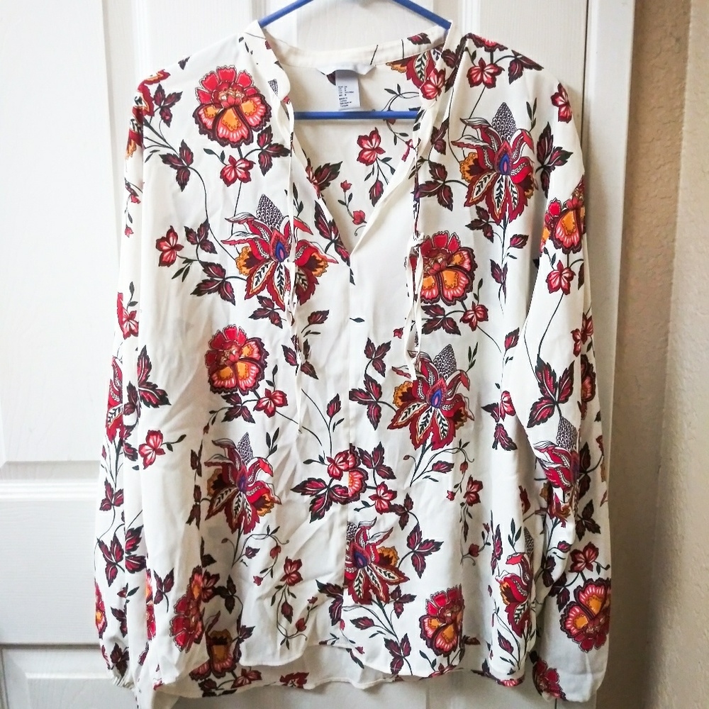 H&M Ladies Modern Classic Blouse